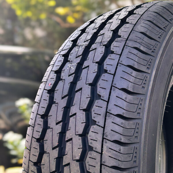 Marca: Giti Diseño: Van 600V1 Medida: 215/70R16C 8PR - Imagen 3